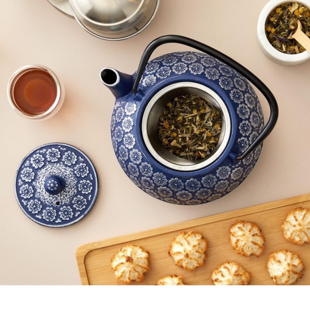 Juvale, Blue and Silver cast iron teapot with infuser for looseleaf and teabags - Picture 3 of 12